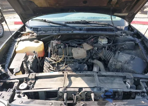 2001 Buick Lesabre Custom z USA, uszkodzony, nr VIN 1G4HP54K31U141951